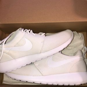 White Nike Roshe Ones